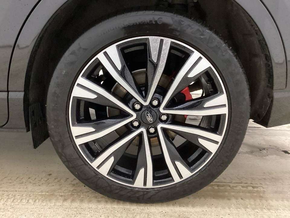 Ford Kuga - Imagem 6