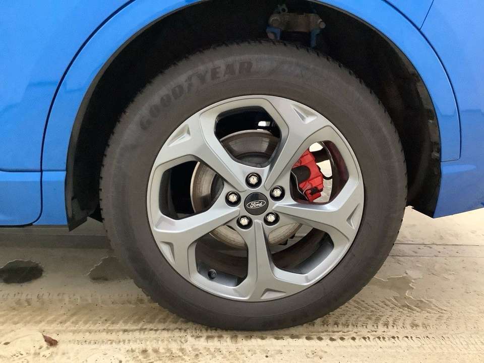 Ford Kuga - Imagem 6