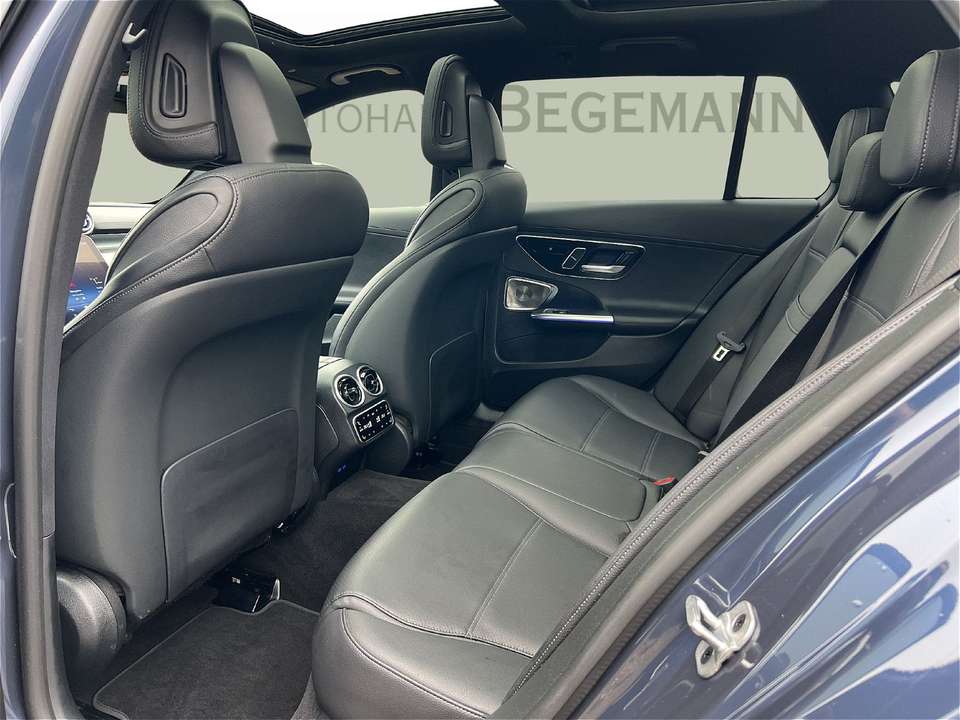 Mercedes-Benz C 300 - Imagem 10