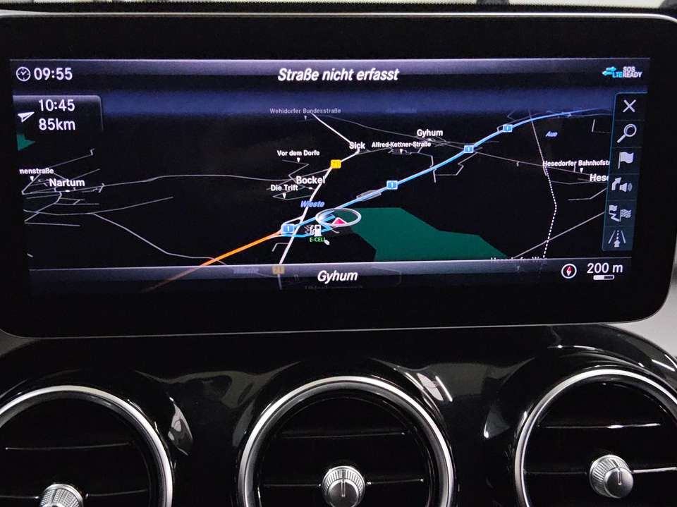 Mercedes-Benz C 300 - Imagem 7