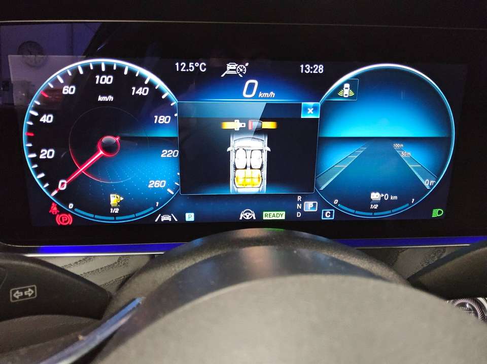 Mercedes-Benz E 300 - Imagem 8