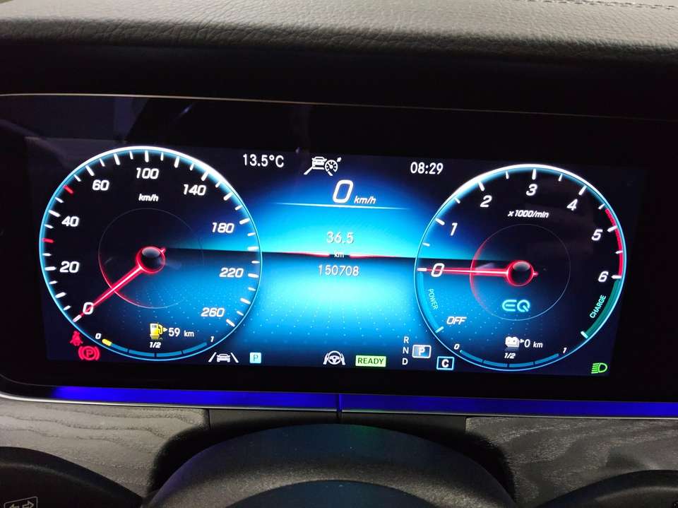 Mercedes-Benz E 300 - Imagem 8