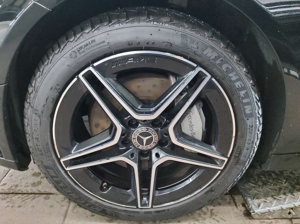 Mercedes-Benz C 300 - Imagem 10