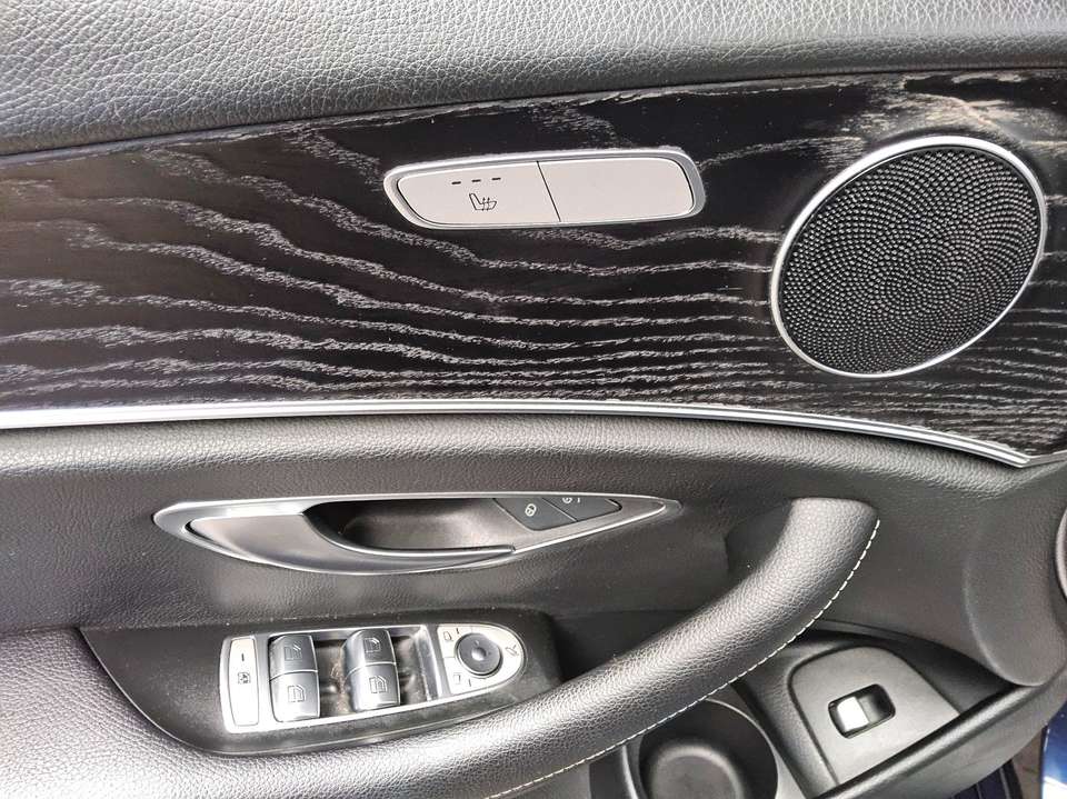 Mercedes-Benz E 300 - Imagem 10