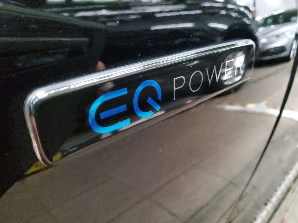 Mercedes-Benz C 300 - Imagem 11