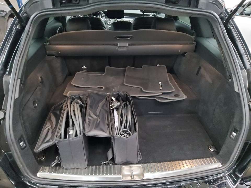 Mercedes-Benz C 300 - Imagem 12