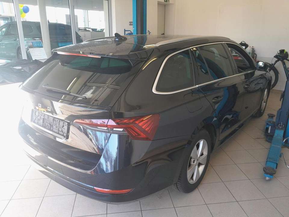 Skoda Octavia - Imagem 3