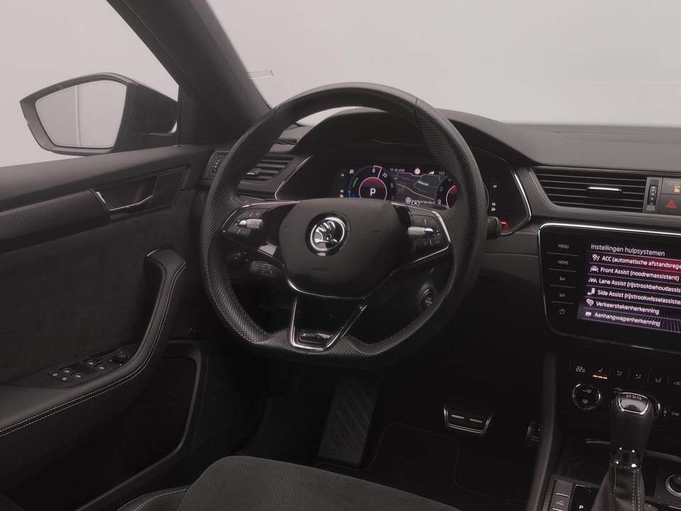 Skoda Superb - Imagem 8