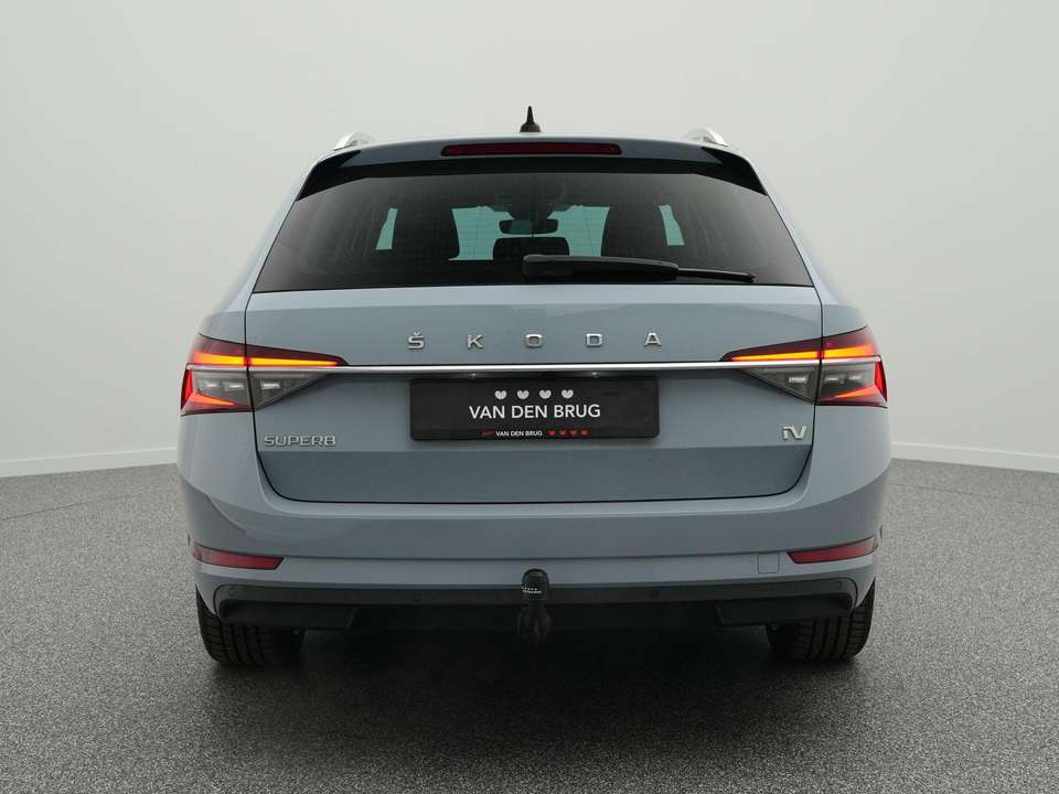 Skoda Superb - Imagem 6