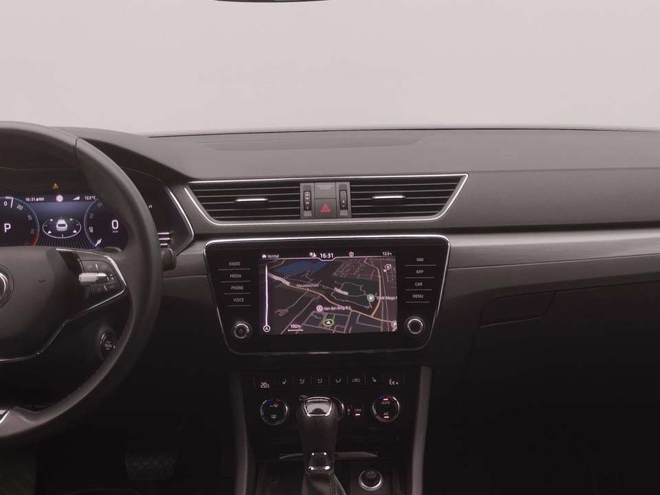 Skoda Superb - Imagem 9