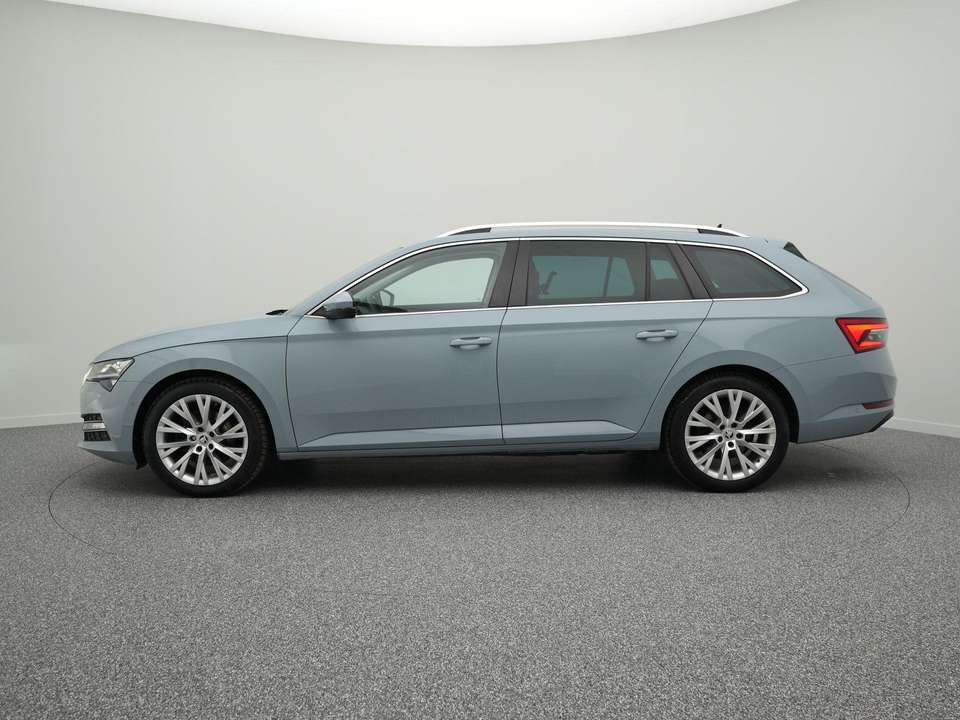 Skoda Superb - Imagem 12