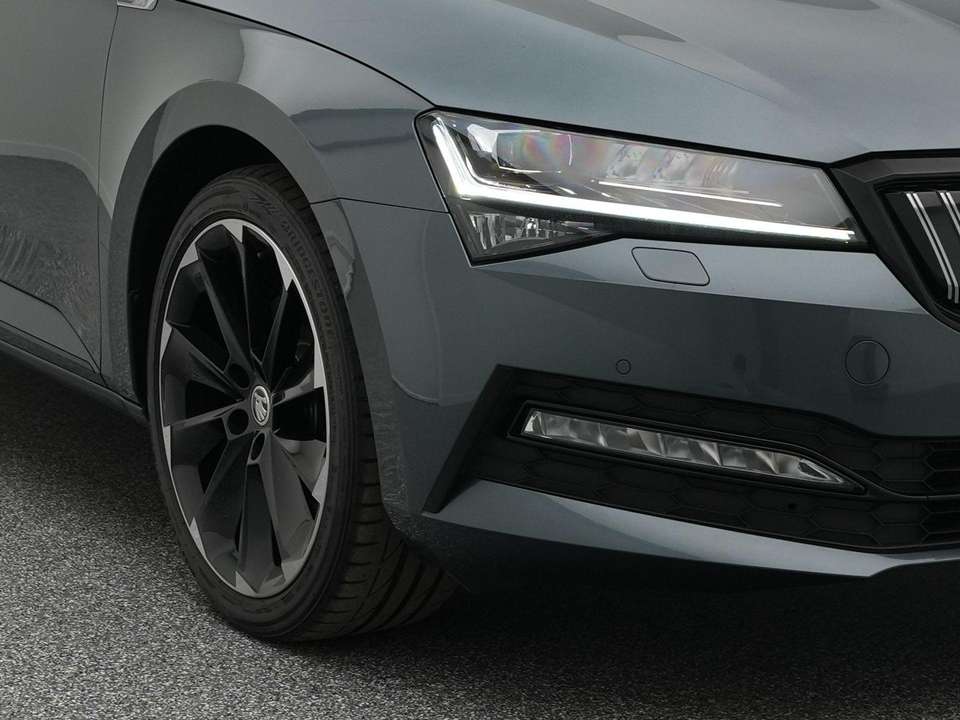 Skoda Superb - Imagem 15