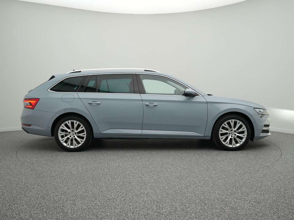 Skoda Superb - Imagem 13