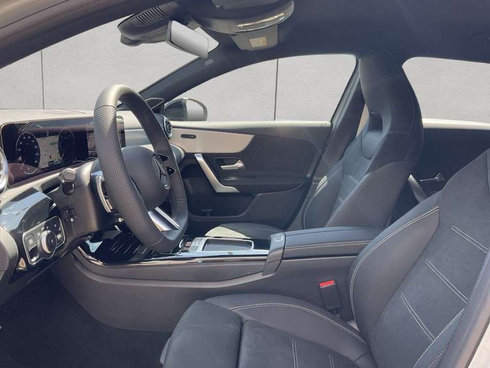 Mercedes-Benz A 180 - Imagem 9