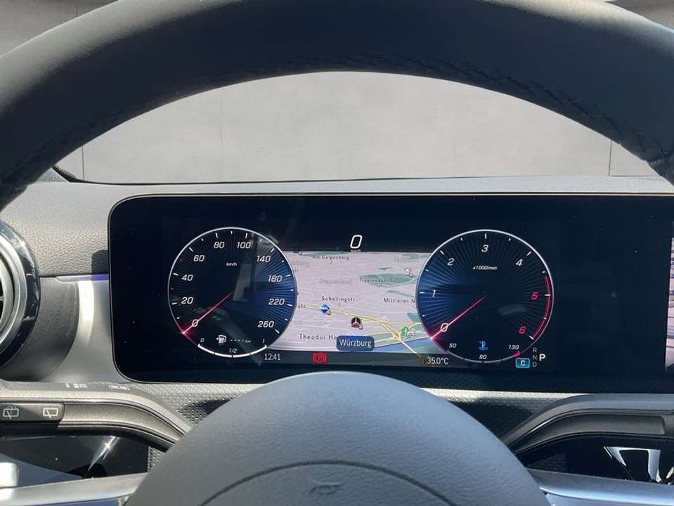 Mercedes-Benz A 180 - Imagem 11