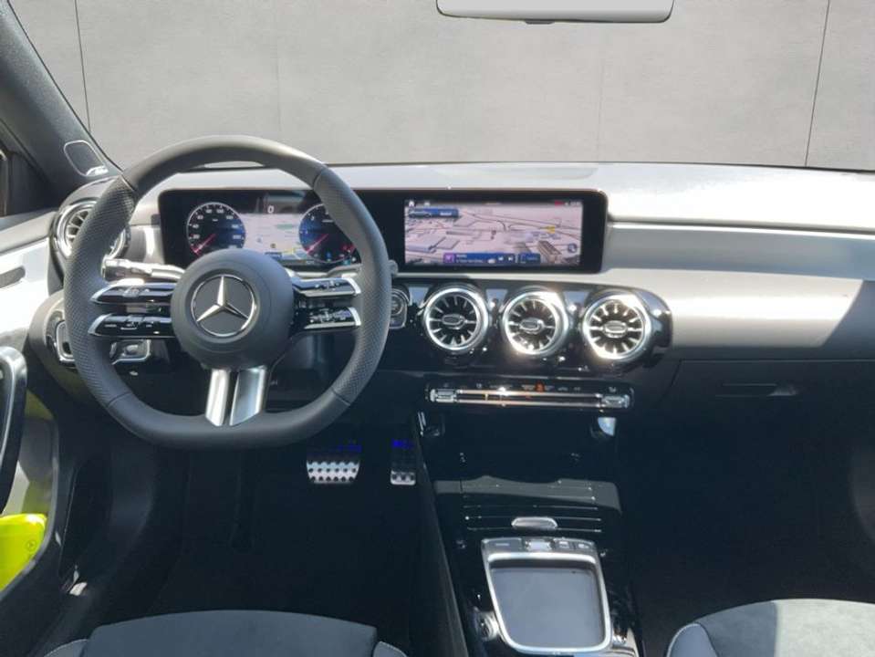 Mercedes-Benz A 180 - Imagem 12