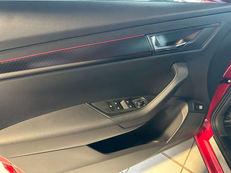 Skoda Karoq - Imagem 13