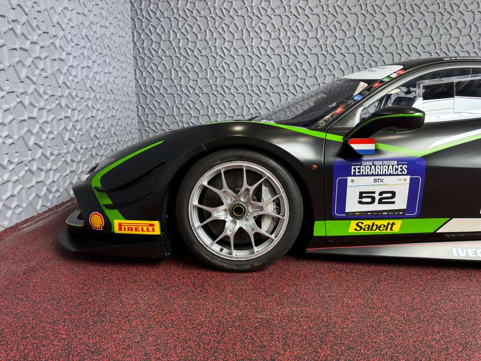 Ferrari 488 - Imagem 16