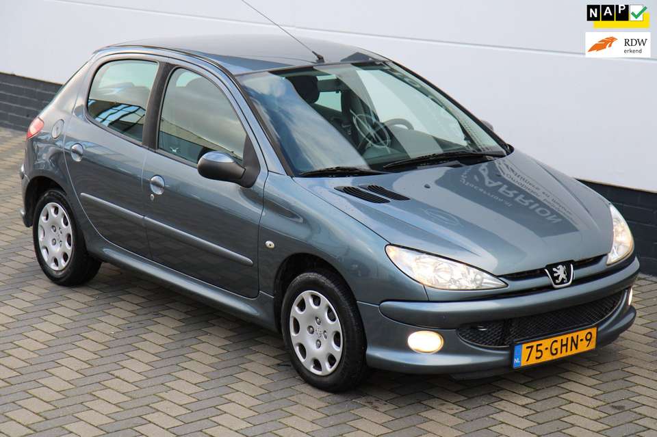 Peugeot 206 - Imagem 1