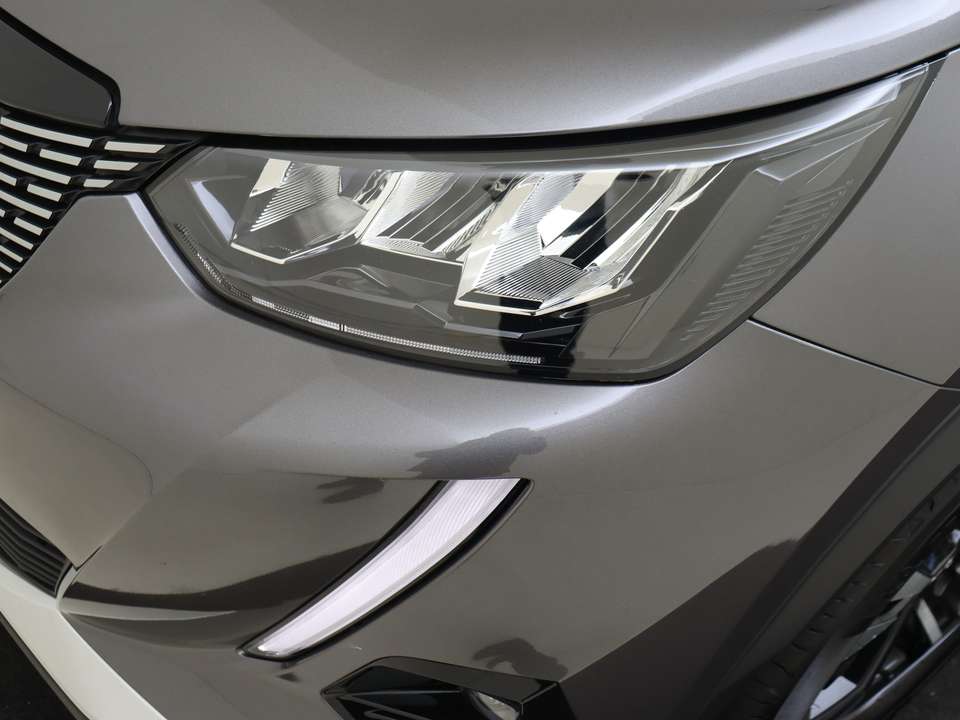 Peugeot 2008 - Imagem 13