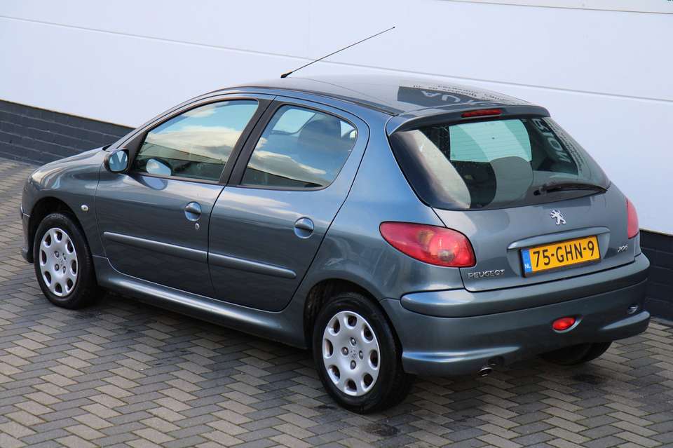 Peugeot 206 - Imagem 6