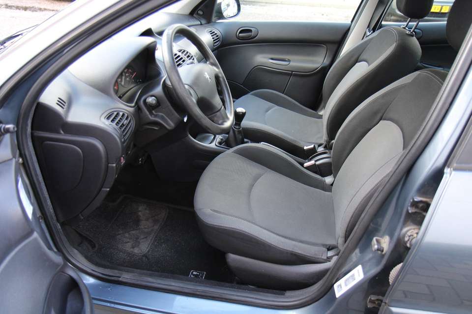 Peugeot 206 - Imagem 7