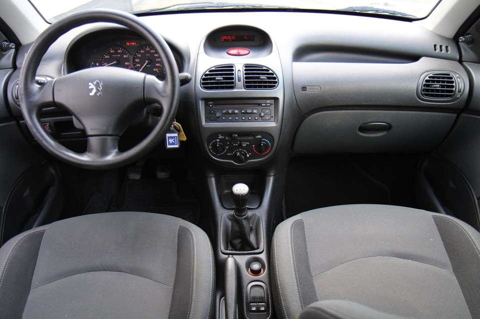 Peugeot 206 - Imagem 10