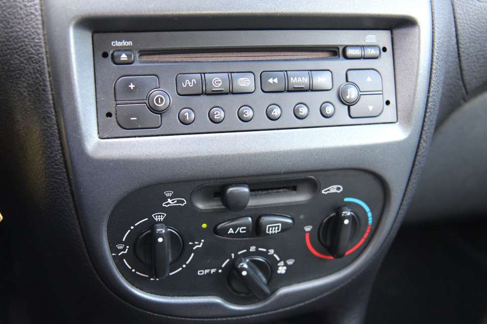 Peugeot 206 - Imagem 13