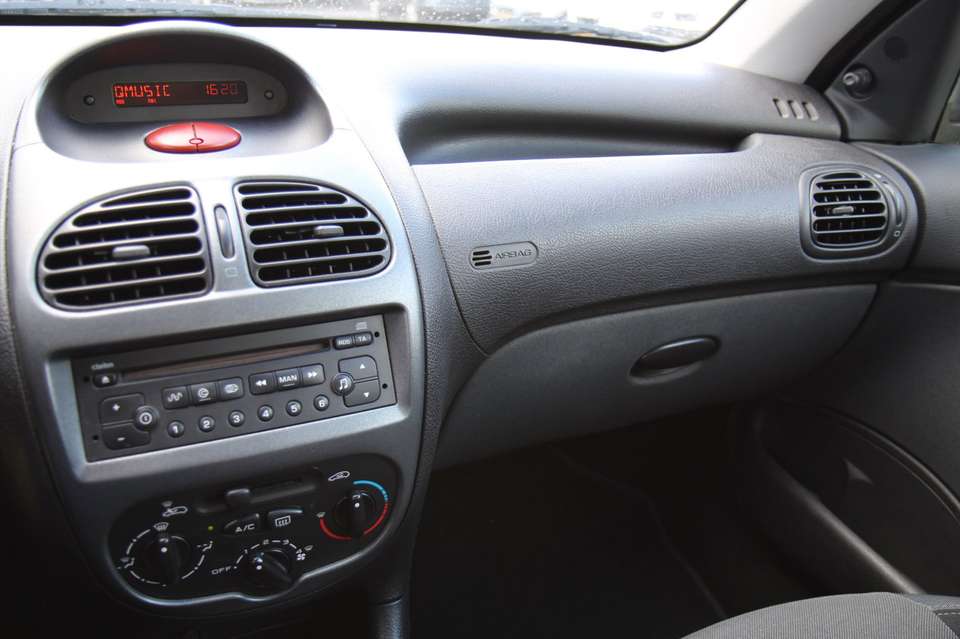 Peugeot 206 - Imagem 18