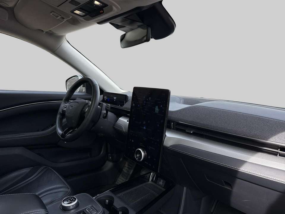 Ford Mustang Mach-E - Imagem 13
