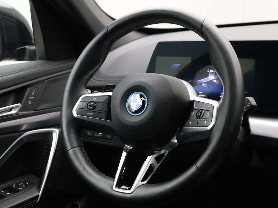 BMW iX1 - Imagem 2