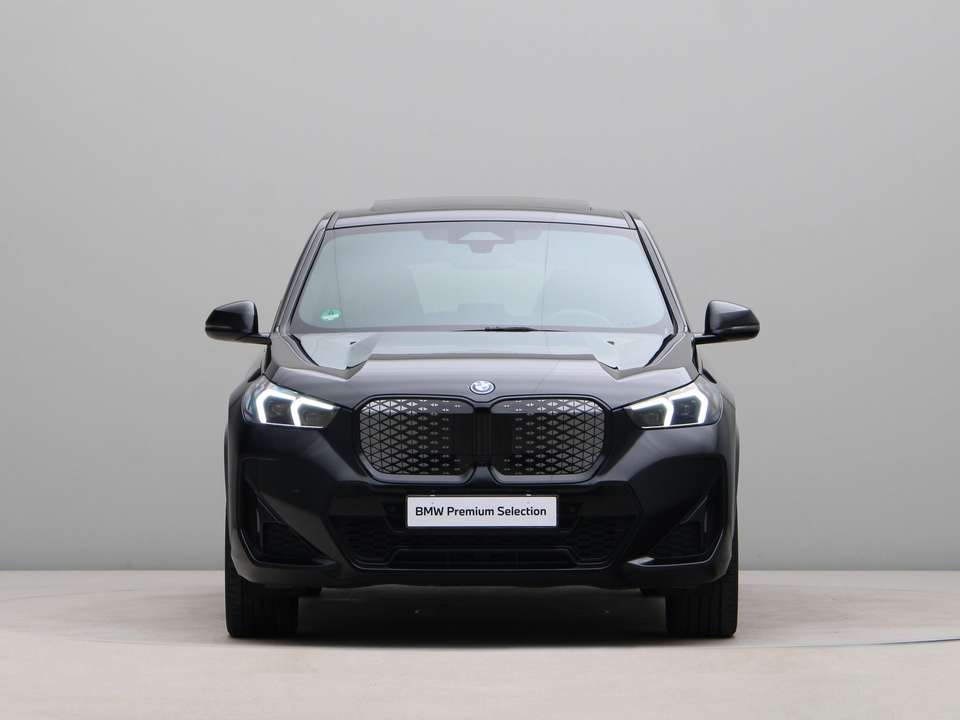 BMW iX1 - Imagem 6