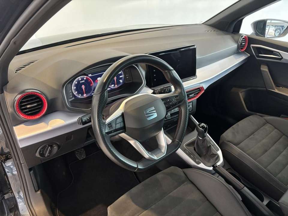 SEAT Arona - Imagem 2