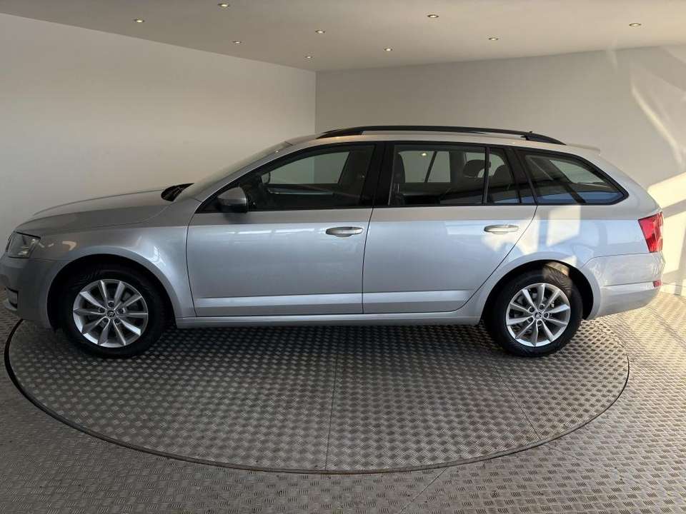 Skoda Octavia - Imagem 4