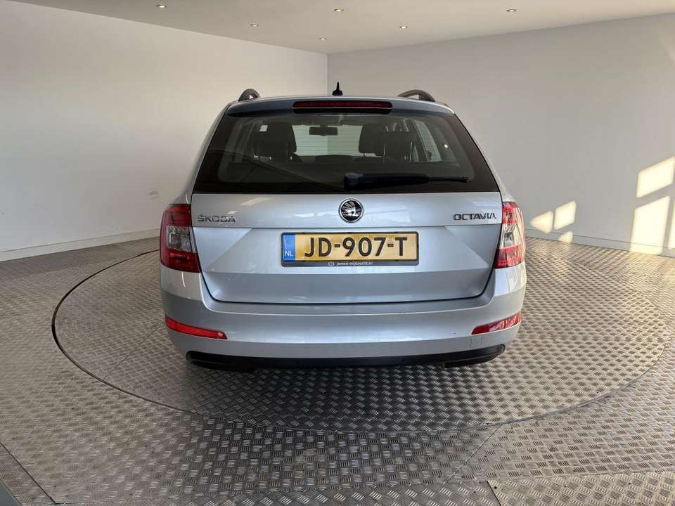 Skoda Octavia - Imagem 6