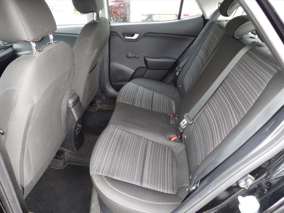 Kia Stonic - Imagem 8