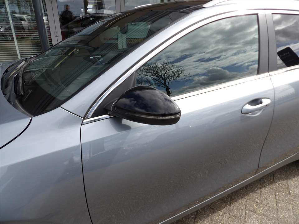 Kia Ceed SW / cee'd SW - Imagem 10