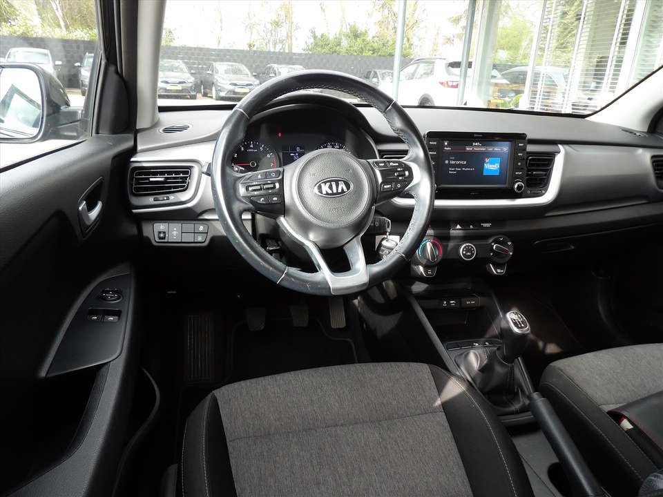 Kia Stonic - Imagem 12