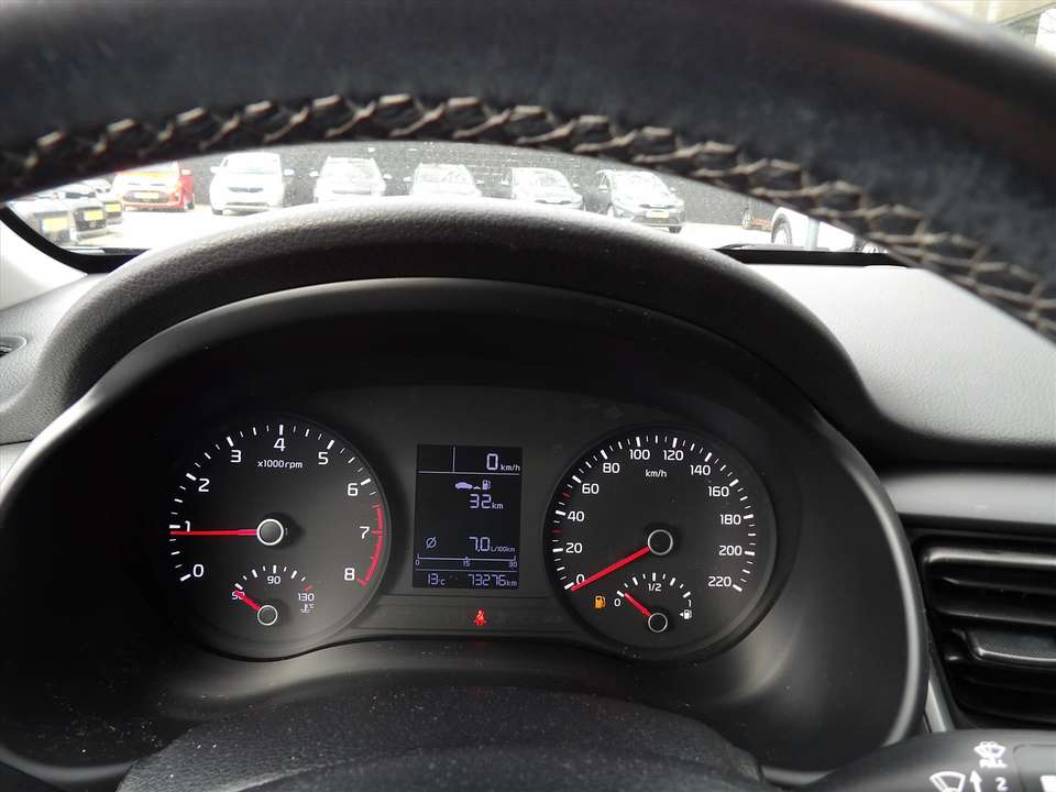 Kia Stonic - Imagem 18