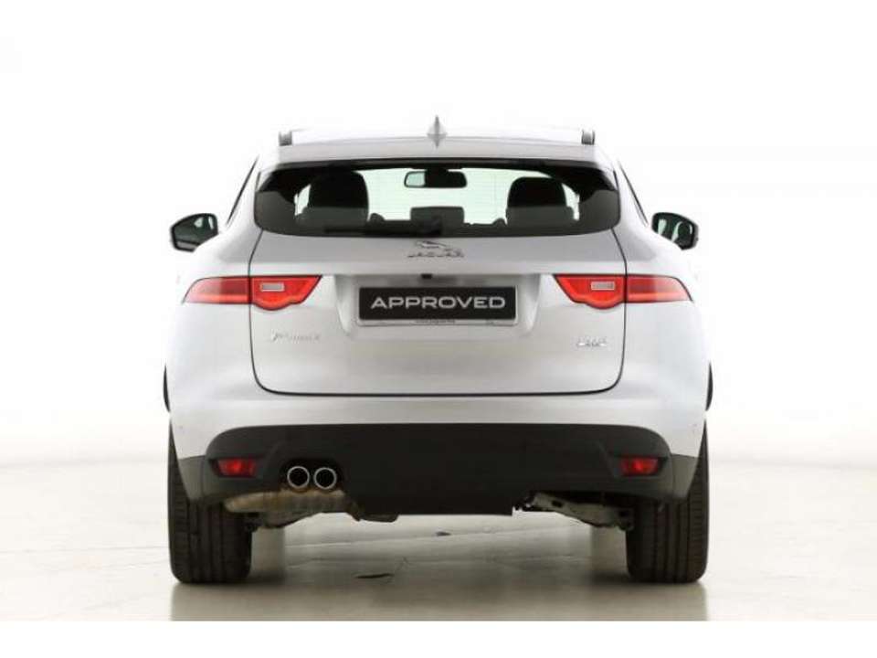 Jaguar F-Pace - Imagem 4