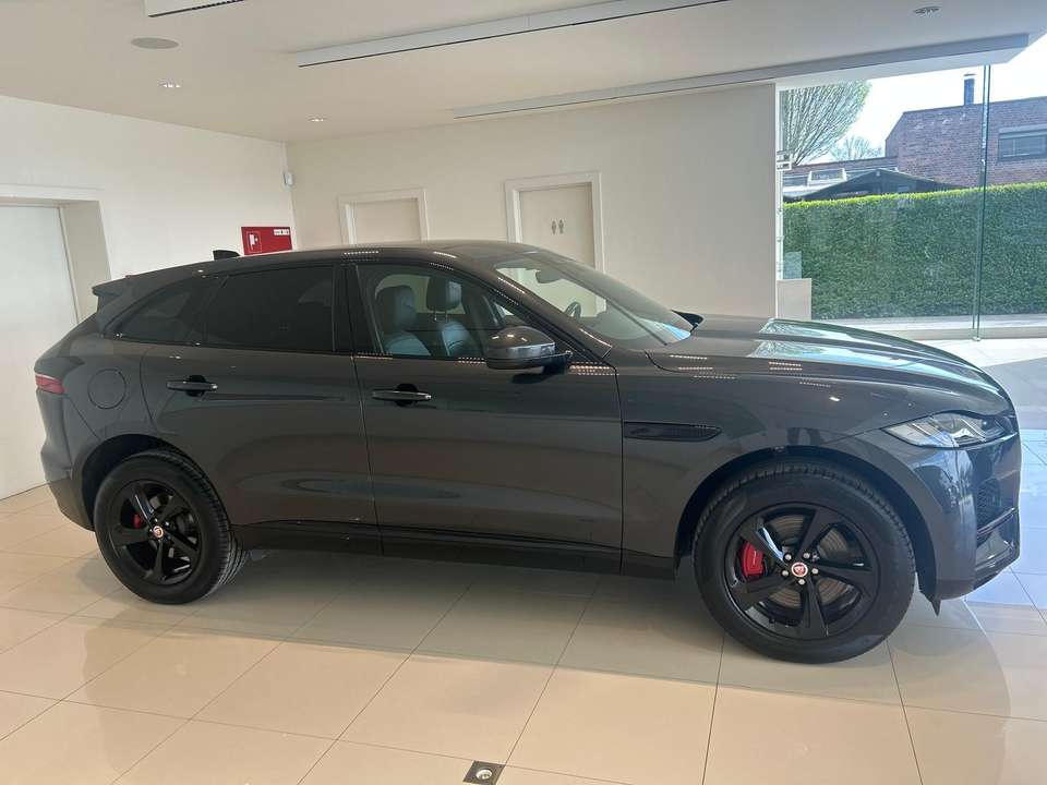 Jaguar F-Pace - Imagem 4