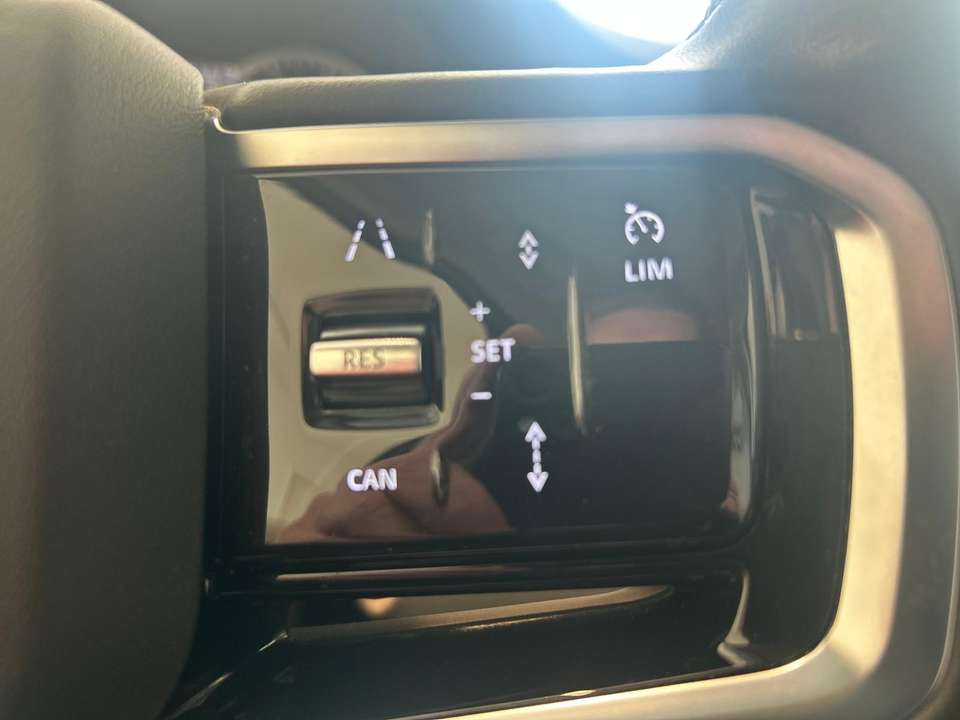 Land Rover Discovery Sport - Imagem 13