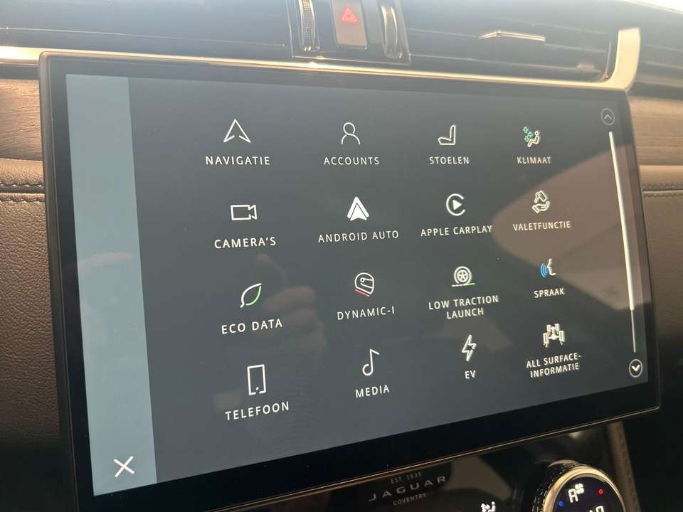 Jaguar F-Pace - Imagem 13