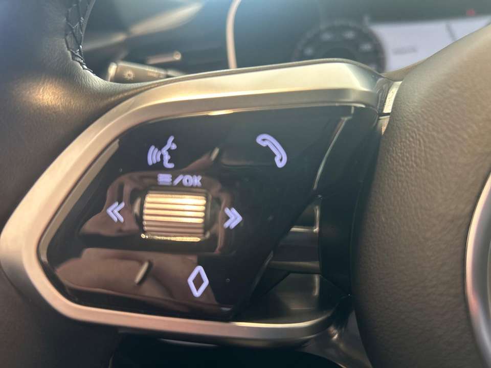 Jaguar F-Pace - Imagem 14