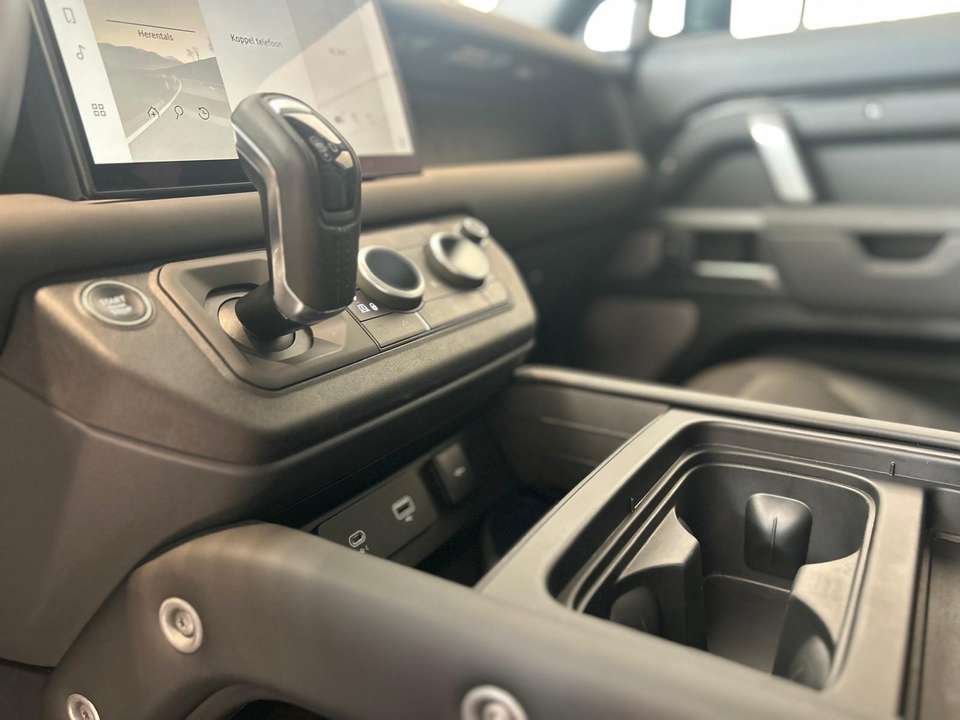 Land Rover Defender - Imagem 14