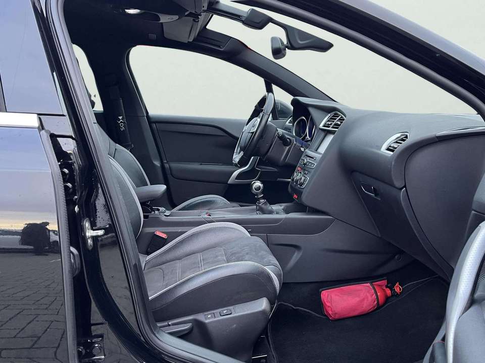 DS Automobiles DS 4 - Imagem 9