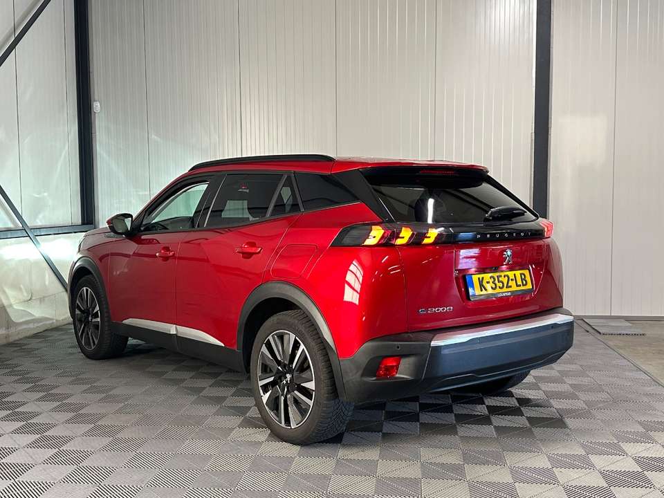 Peugeot e-2008 - Imagem 8