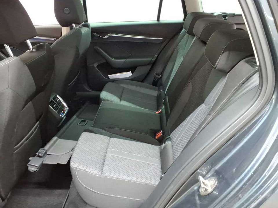 Skoda Octavia - Imagem 7