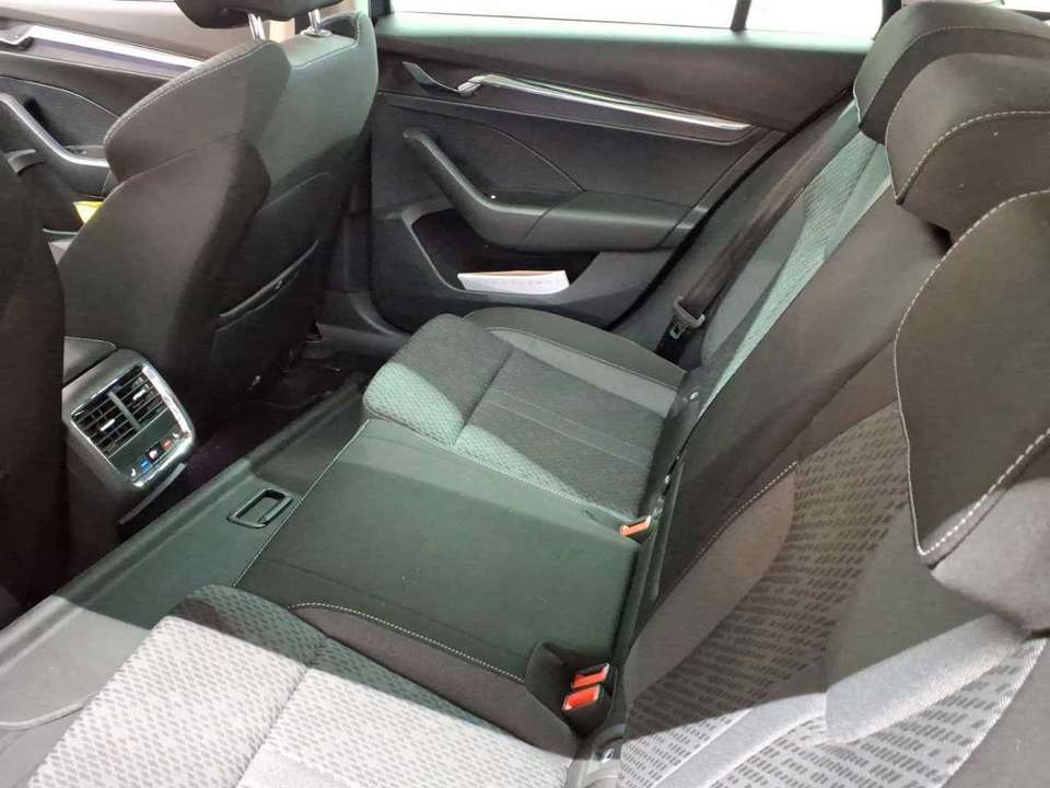 Skoda Octavia - Imagem 8