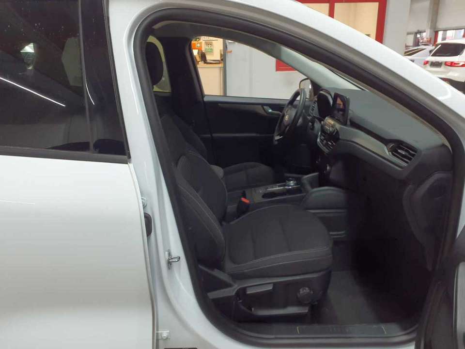 Ford Kuga - Imagem 10